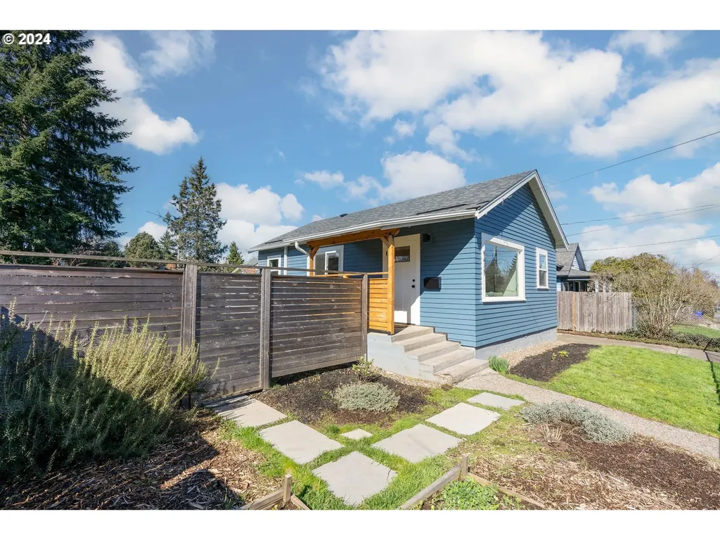 9439 N Mohawk Avenue Portland OR 97203