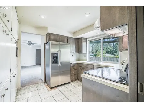 14440 S Hawthorne Court Oregon City OR 97045