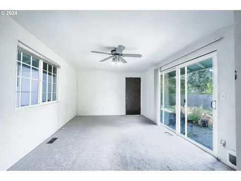 14440 S Hawthorne Court Oregon City OR 97045