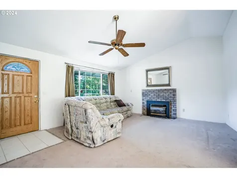 14440 S Hawthorne Court Oregon City OR 97045