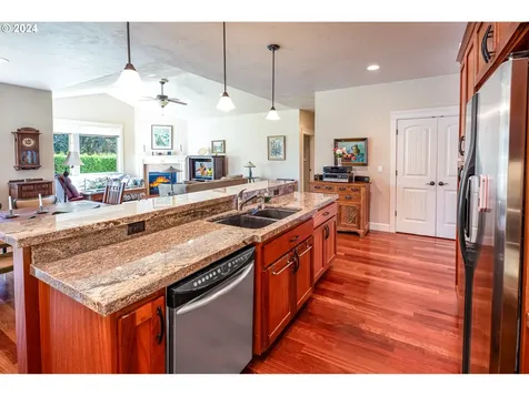 2505 Borders Drive Eugene OR 97404