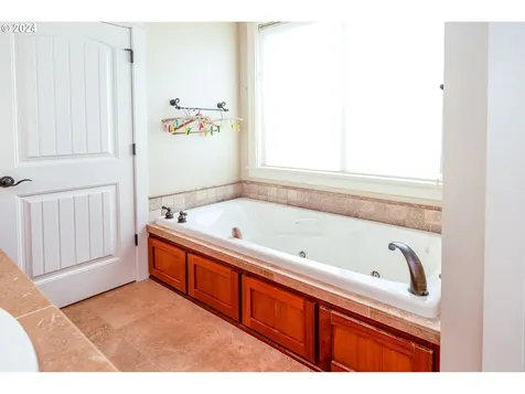 2505 Borders Drive Eugene OR 97404