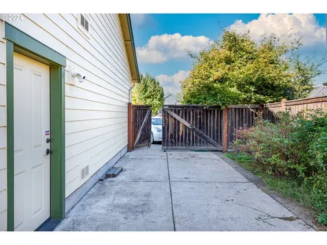 2505 Borders Drive Eugene OR 97404