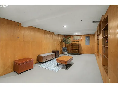 8908 NE Wygant Street Portland OR 97220