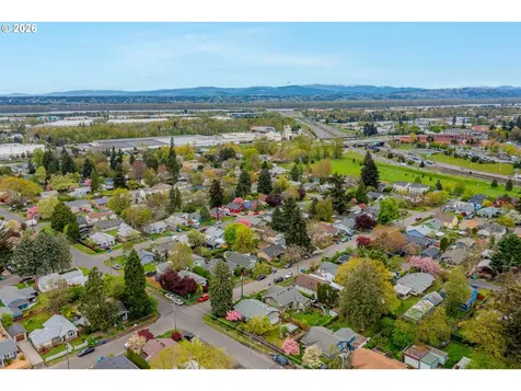 8908 NE Wygant Street Portland OR 97220