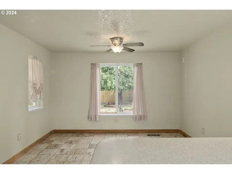 5278 NE 46th Place Portland OR 97218