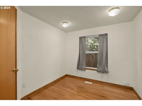 5278 NE 46th Place Portland OR 97218