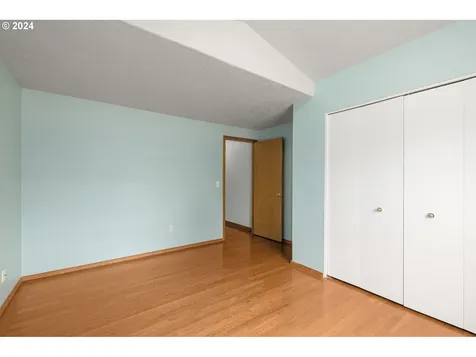 5278 NE 46th Place Portland OR 97218
