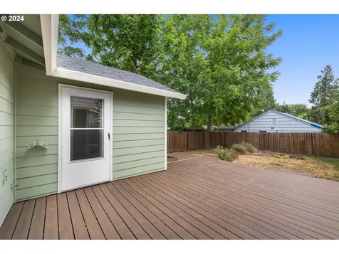 5278 NE 46th Place Portland OR 97218
