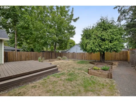 5278 NE 46th Place Portland OR 97218