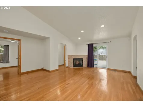 5278 NE 46th Place Portland OR 97218