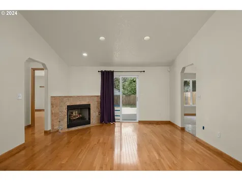 5278 NE 46th Place Portland OR 97218
