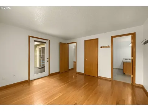 5278 NE 46th Place Portland OR 97218