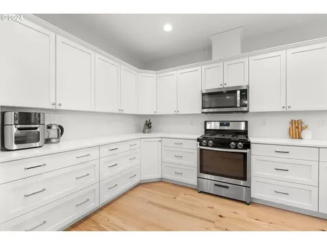 5811 Ne 42nd Court Vancouver WA 98661