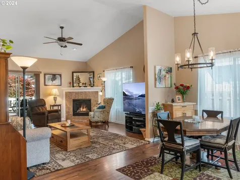 651 Eric Drive Molalla OR 97038