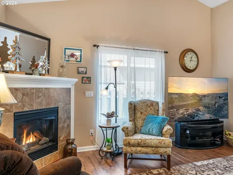 651 Eric Drive Molalla OR 97038