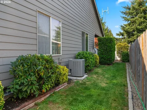 651 Eric Drive Molalla OR 97038