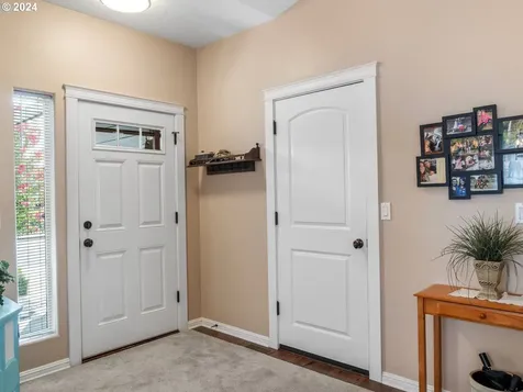 651 Eric Drive Molalla OR 97038