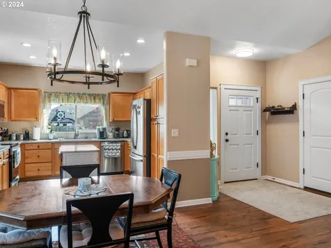 651 Eric Drive Molalla OR 97038