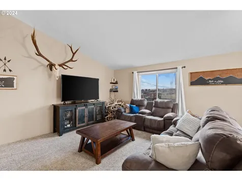 1317 SW 10th Court Pendleton OR 97801