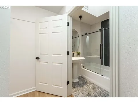 7680 SW Canyon Drive Portland OR 97225