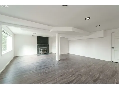 7680 SW Canyon Drive Portland OR 97225