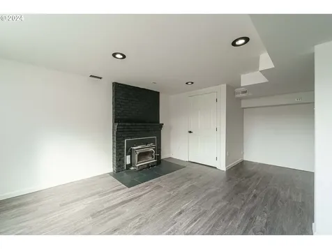 7680 SW Canyon Drive Portland OR 97225