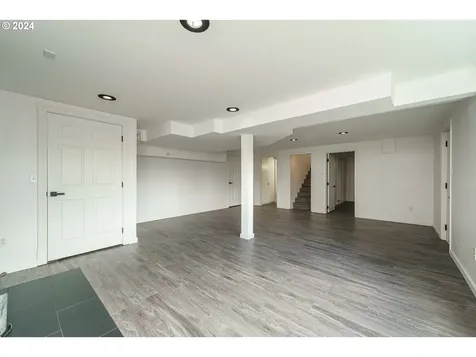 7680 SW Canyon Drive Portland OR 97225