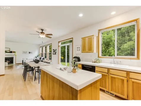 9127 Ne 16th Court Portland OR 97211