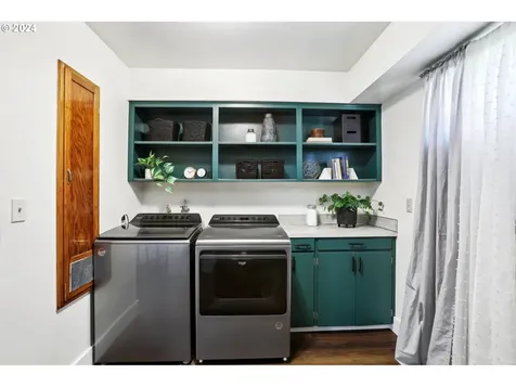 1860 SE 104th Avenue Portland OR 97216