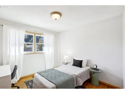 1860 SE 104th Avenue Portland OR 97216