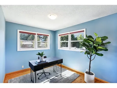 1860 SE 104th Avenue Portland OR 97216