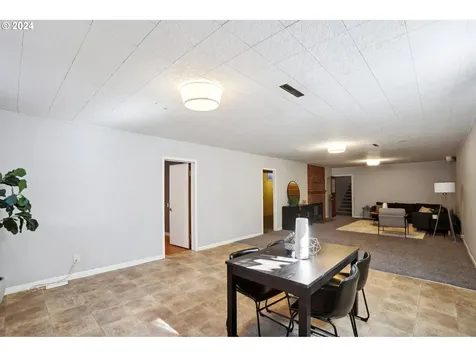 1860 SE 104th Avenue Portland OR 97216