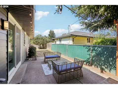 1860 SE 104th Avenue Portland OR 97216