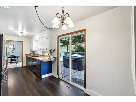 1860 SE 104th Avenue Portland OR 97216