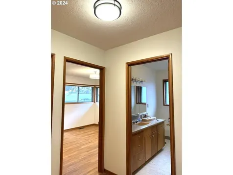 14045 Ne Sacramento Street Portland OR 97230