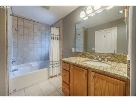 1756 NE Yaquina Heights Drive Newport OR 97365