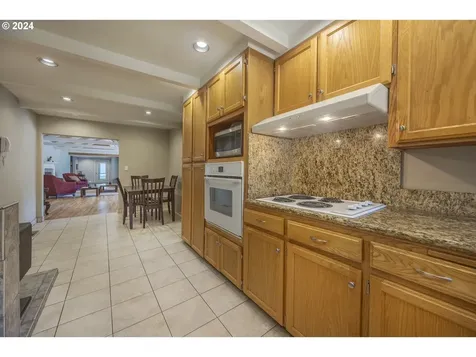 1756 NE Yaquina Heights Drive Newport OR 97365