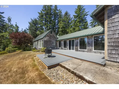 1756 NE Yaquina Heights Drive Newport OR 97365