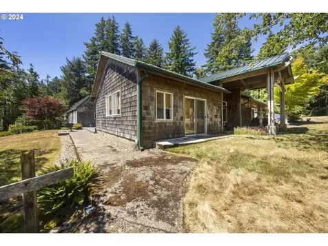 1756 NE Yaquina Heights Drive Newport OR 97365