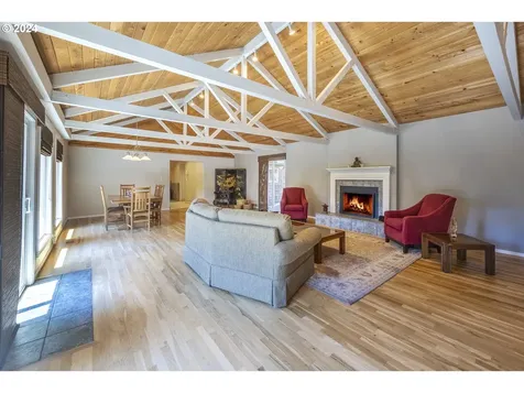 1756 NE Yaquina Heights Drive Newport OR 97365