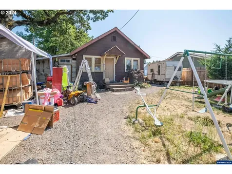 2241 Nandina Street Sweet Home OR 97386