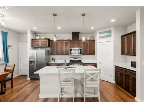 1776 SE Jonathan Avenue Dallas OR 97338
