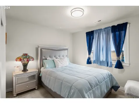 1776 SE Jonathan Avenue Dallas OR 97338