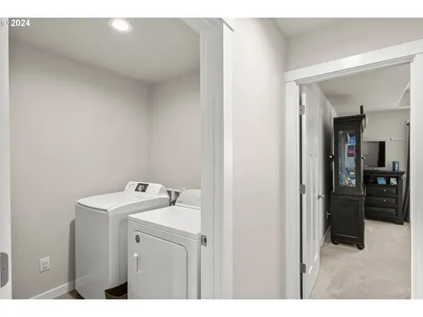 1776 SE Jonathan Avenue Dallas OR 97338