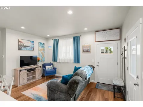 1776 SE Jonathan Avenue Dallas OR 97338