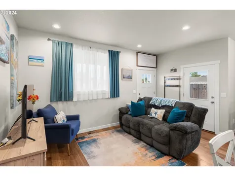 1776 SE Jonathan Avenue Dallas OR 97338