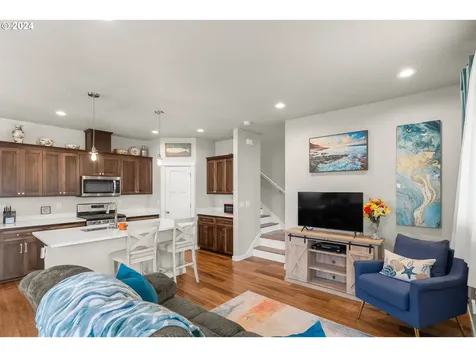 1776 SE Jonathan Avenue Dallas OR 97338