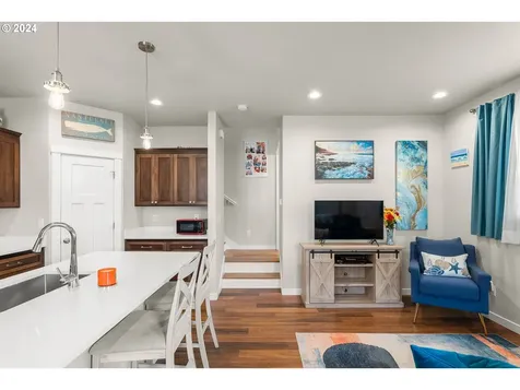 1776 SE Jonathan Avenue Dallas OR 97338