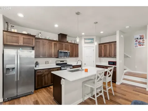 1776 SE Jonathan Avenue Dallas OR 97338